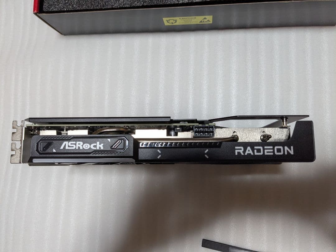 グラフィックボード・グラボ・ビデオカード ASRock Radeon RX 9060 XT 16GB