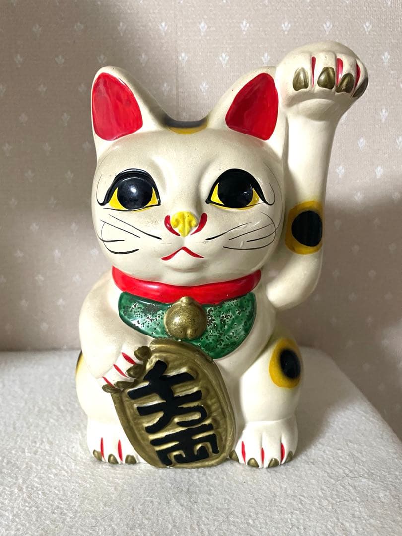招き猫　貯金箱