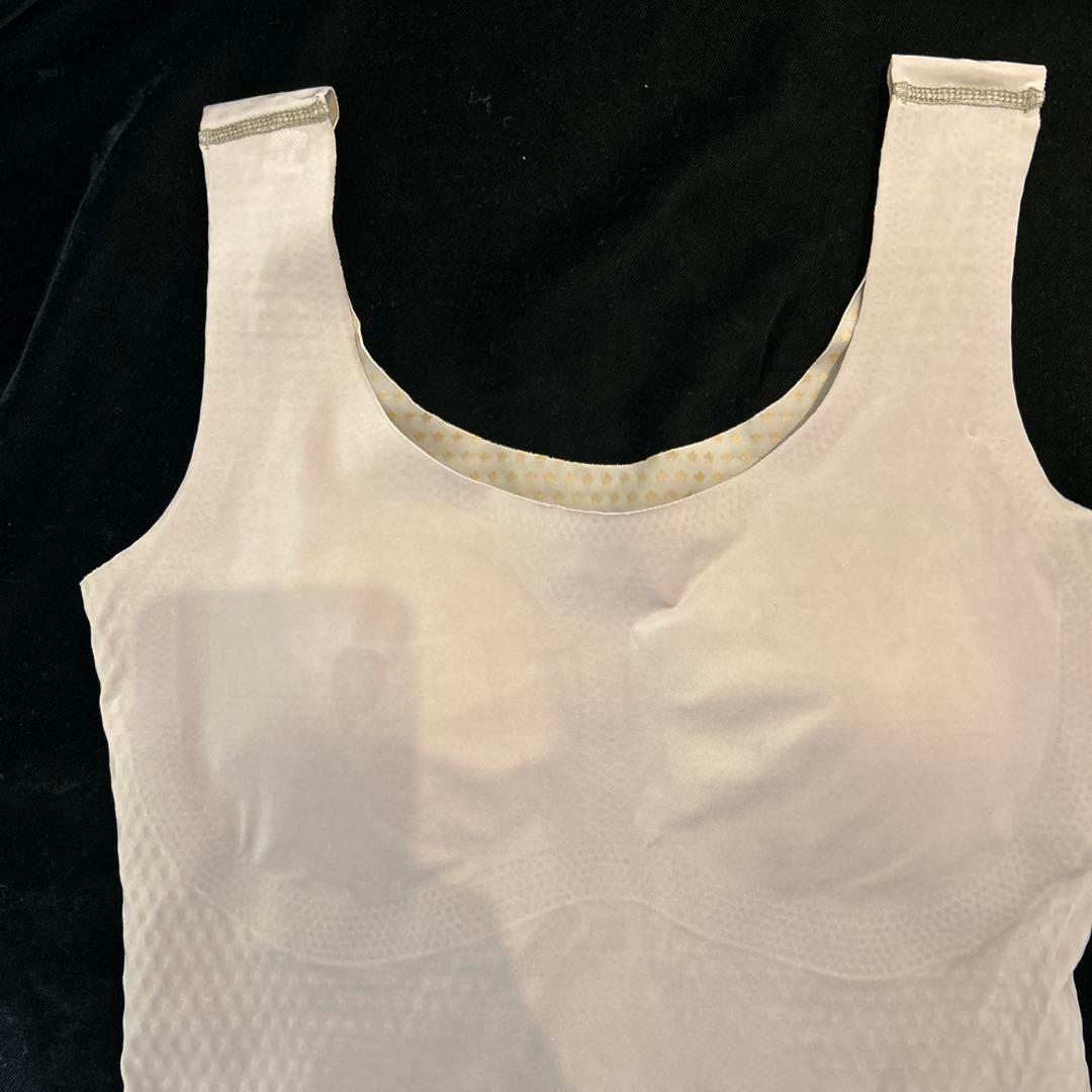 専用　グラントイーワンズ ホルミーブラトップ ベージュ　M 美品