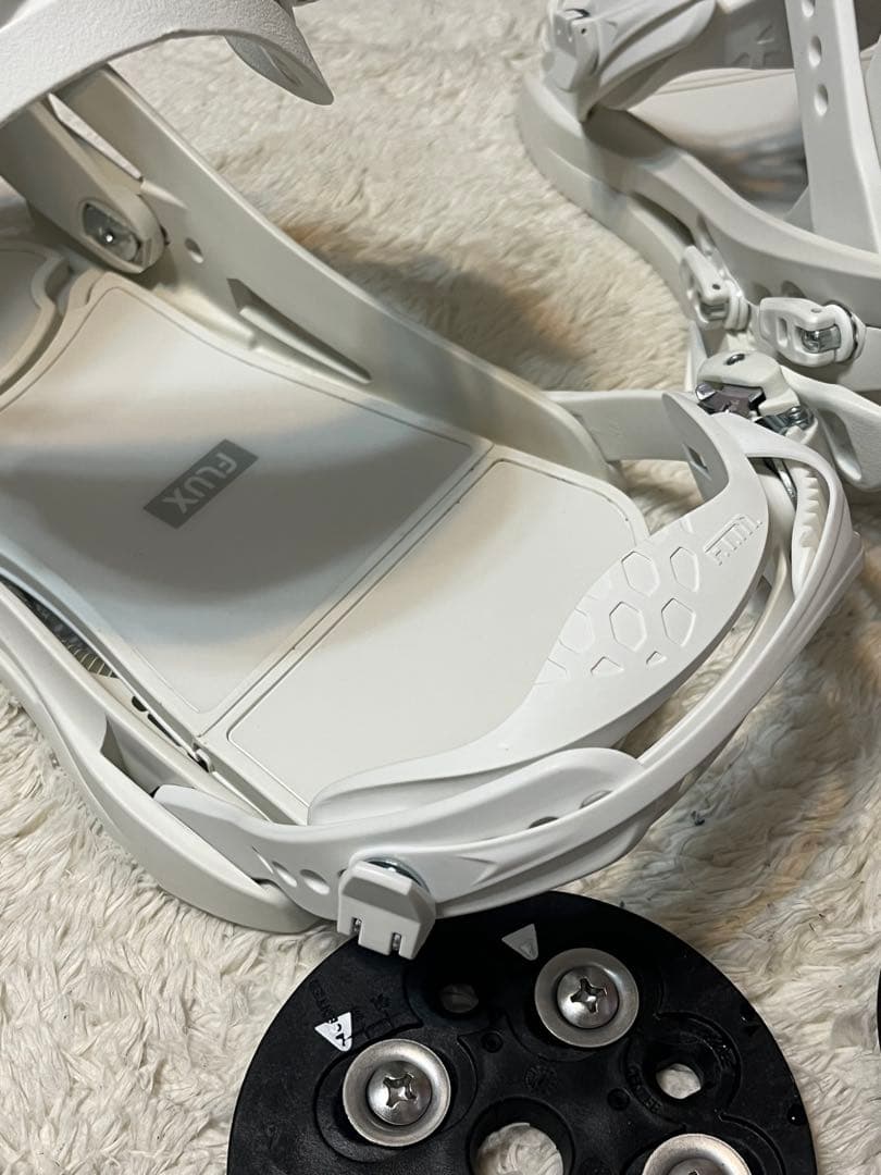 25-26 FLUX フラックス XF Mサイズ　ホワイト