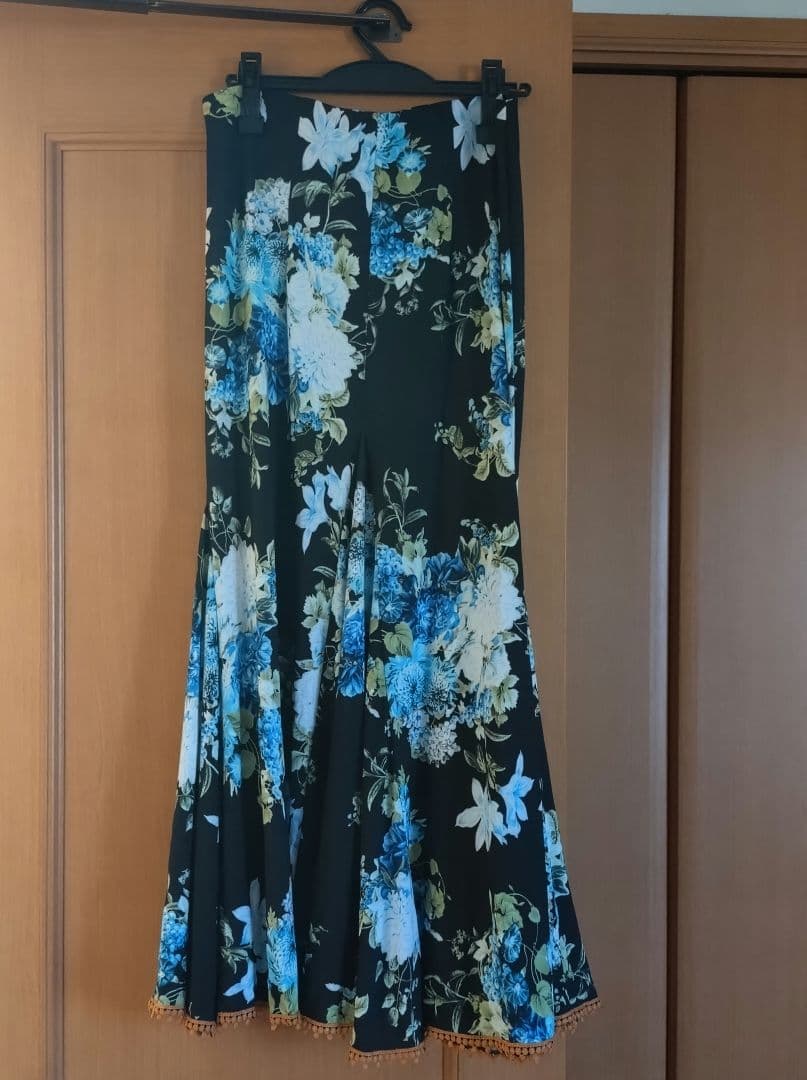 【フラメンコ】ソニアジョーンズ　練習用スカート　ファルダ