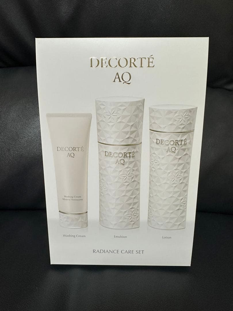 み*み様 コスメデコルテ DECORTE AQ ラディアンス ケア セット