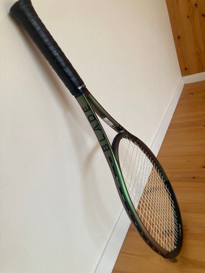 ラケット(硬式用) BLADE 100 V8