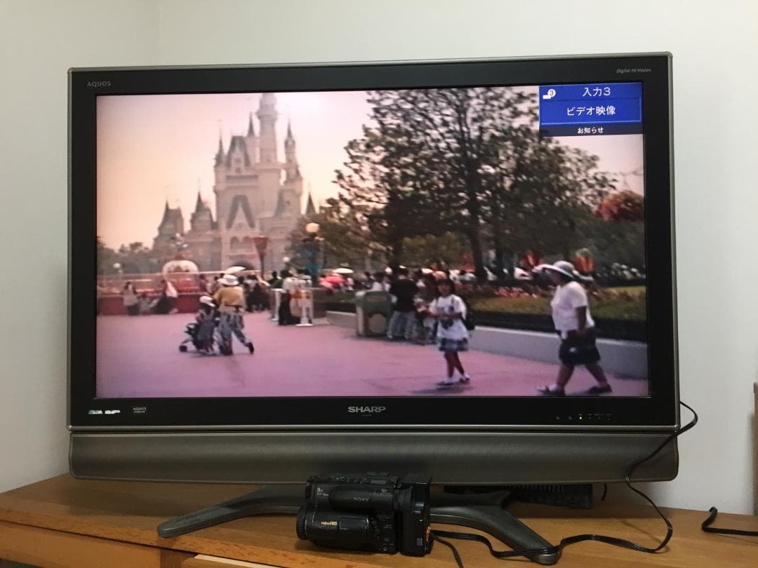 美品 再生ダビングOK　SONY　CCD-TR705　付属品あり　Hi8