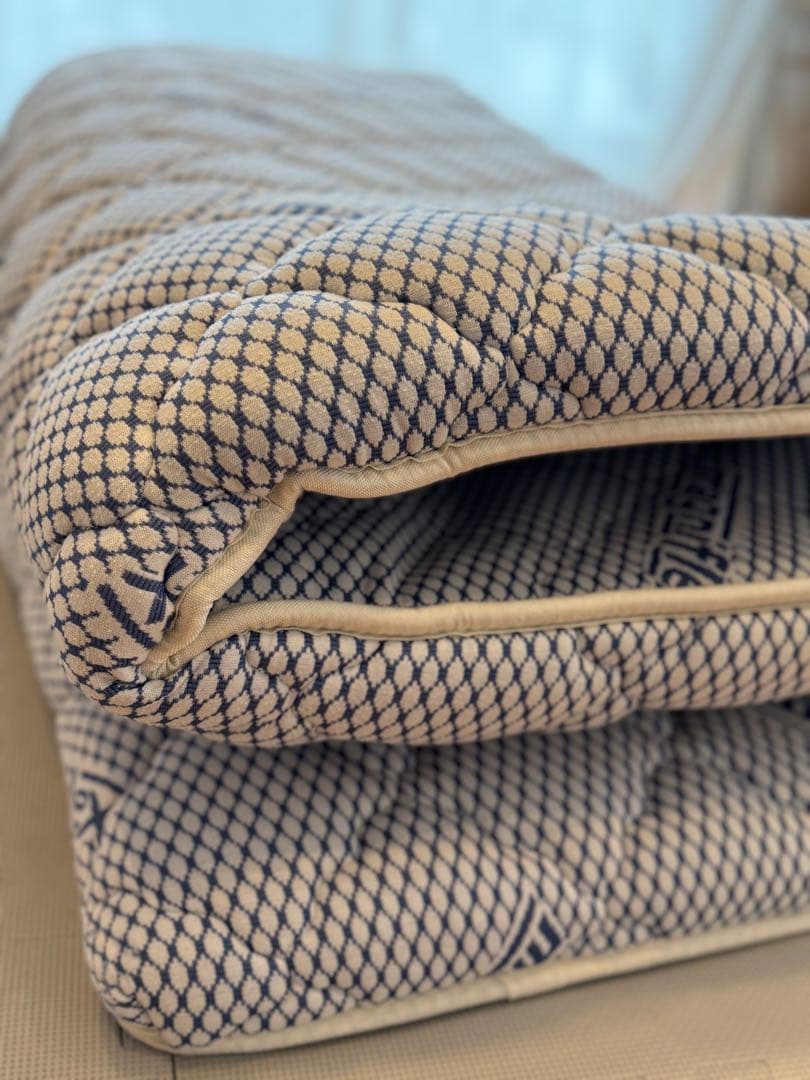 ★美品★ マニフレックス イタリアフトンII セミダブル クロネコ200サイズ