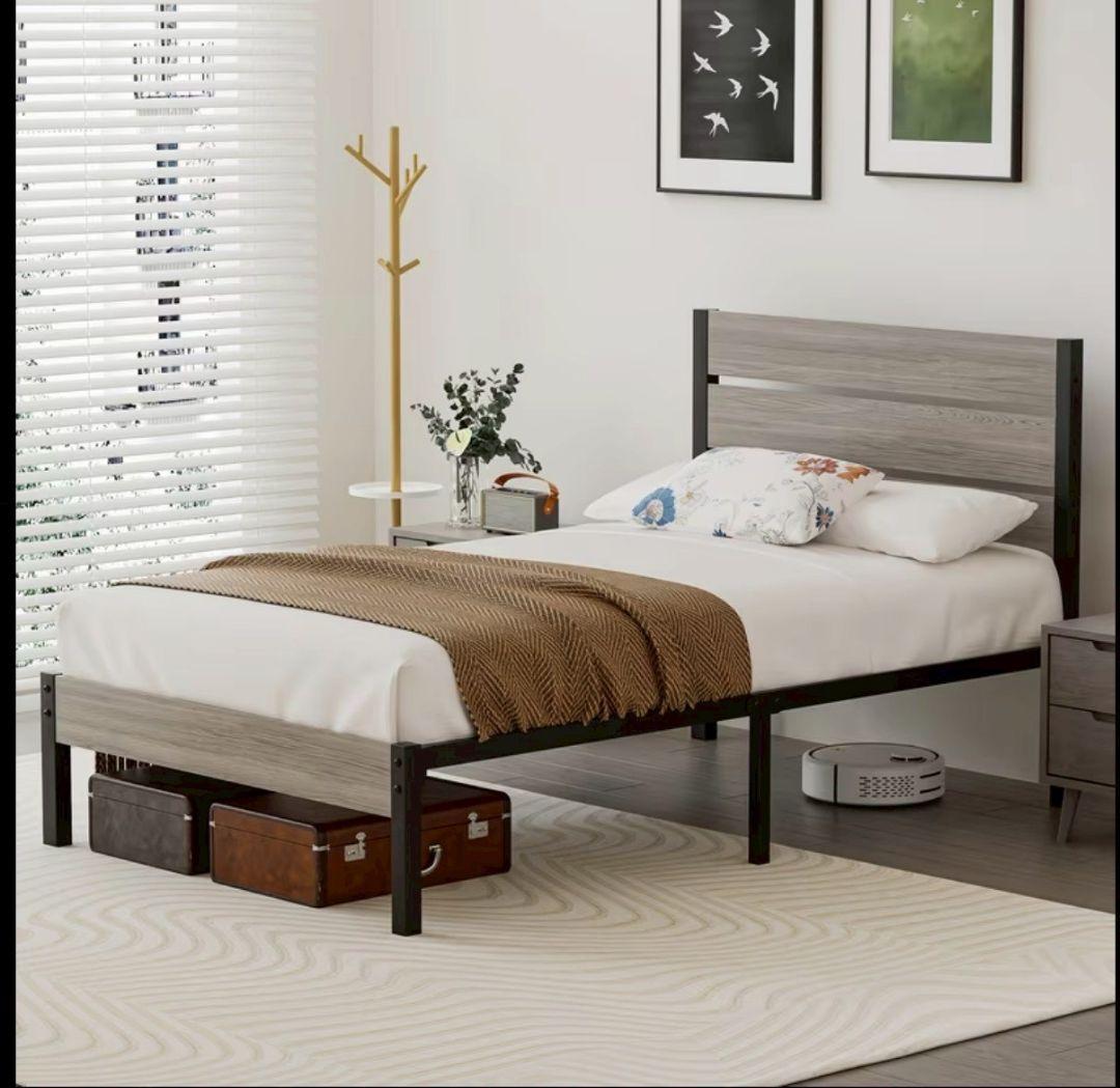 ベッドフレーム 耐荷重180kg 頑丈 スチール シングル 収納スペース付き