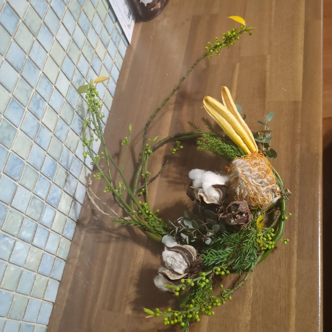 ドライフラワー★枝物シンプルリース★アシンメトリックデザイン　テッポウユリ