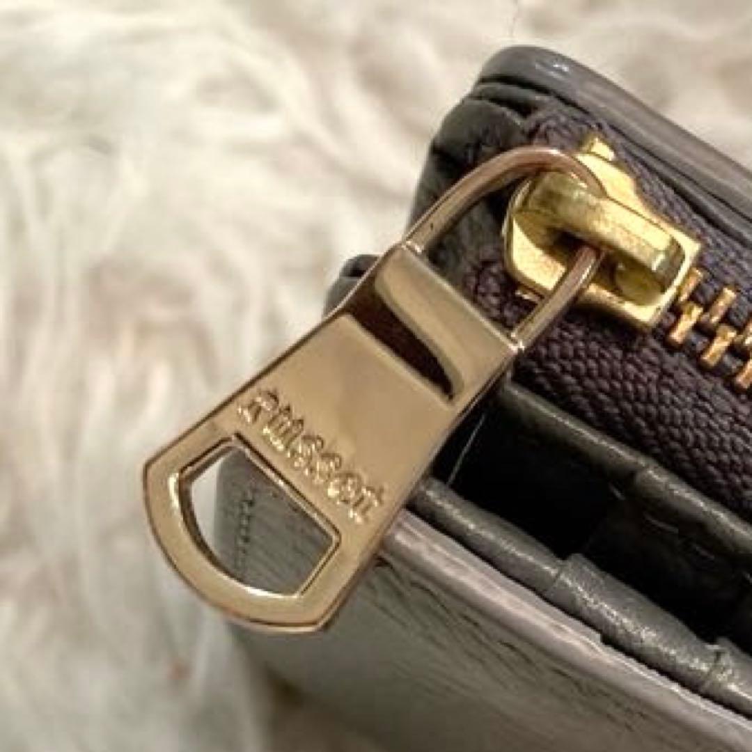 【美品】russet モノグラムプレートハーフウォレット　二つ折り財布　グレー