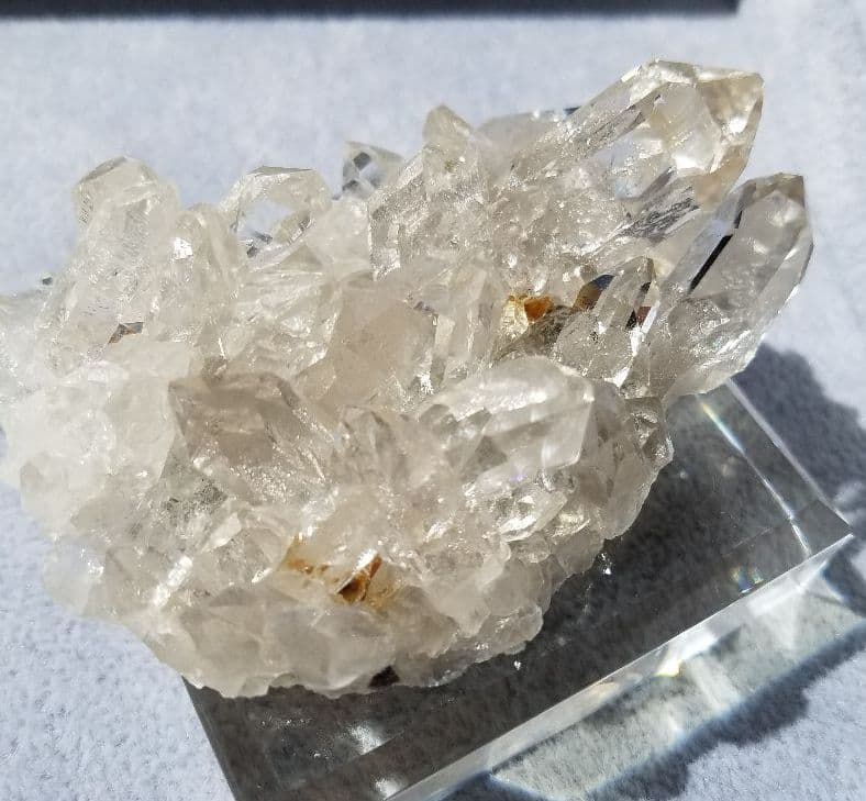 スイス産　アルプスクォーツ水晶クラスター