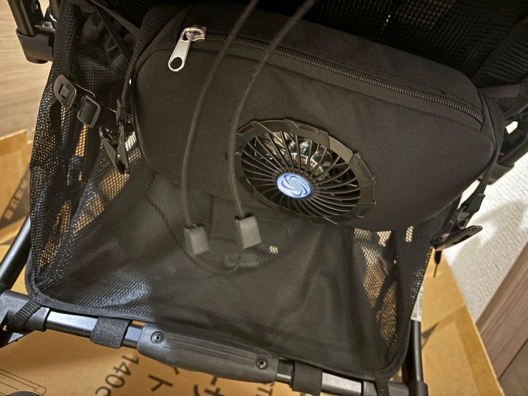 combi ベビーカー　扇風機付き