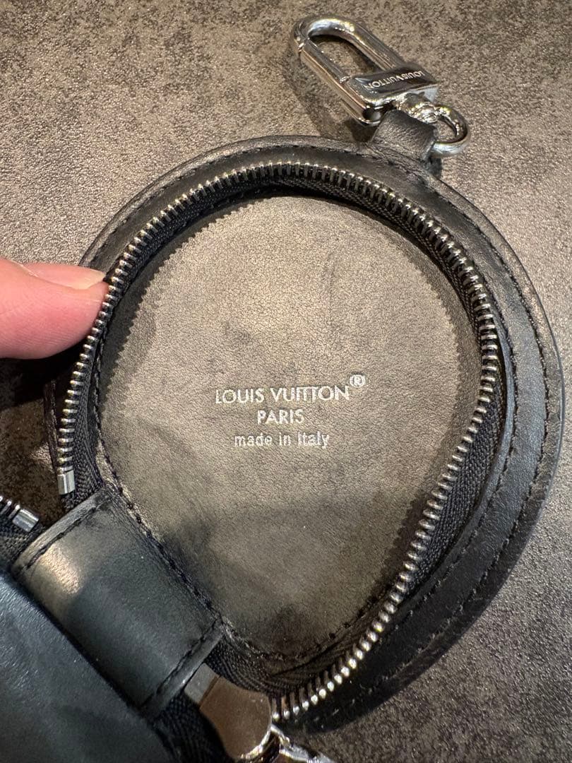 バックチャーム.LVエイリアン　ケース