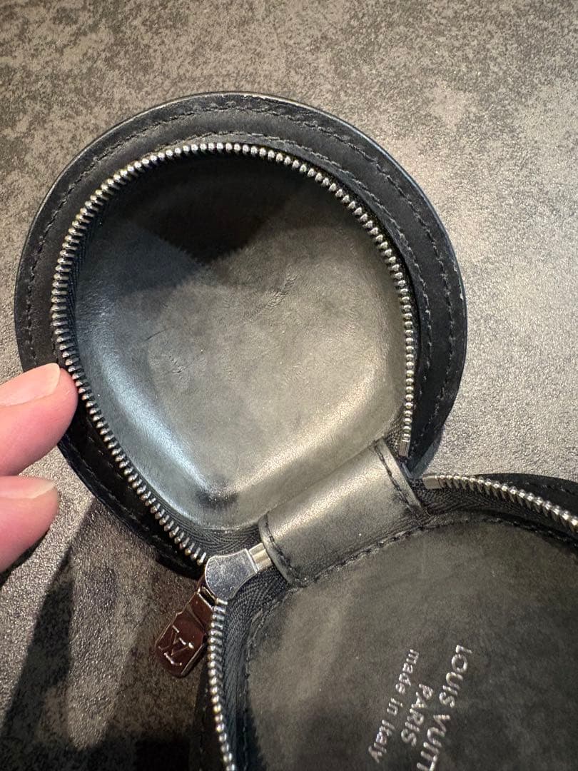 バックチャーム.LVエイリアン　ケース