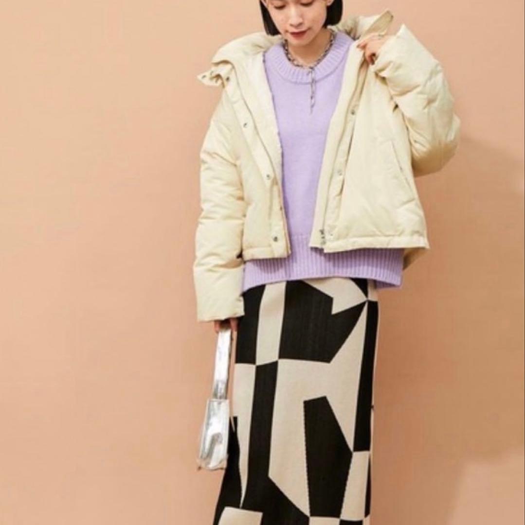 フード付き　ダウンジャケット　アダムエロペ　アウター