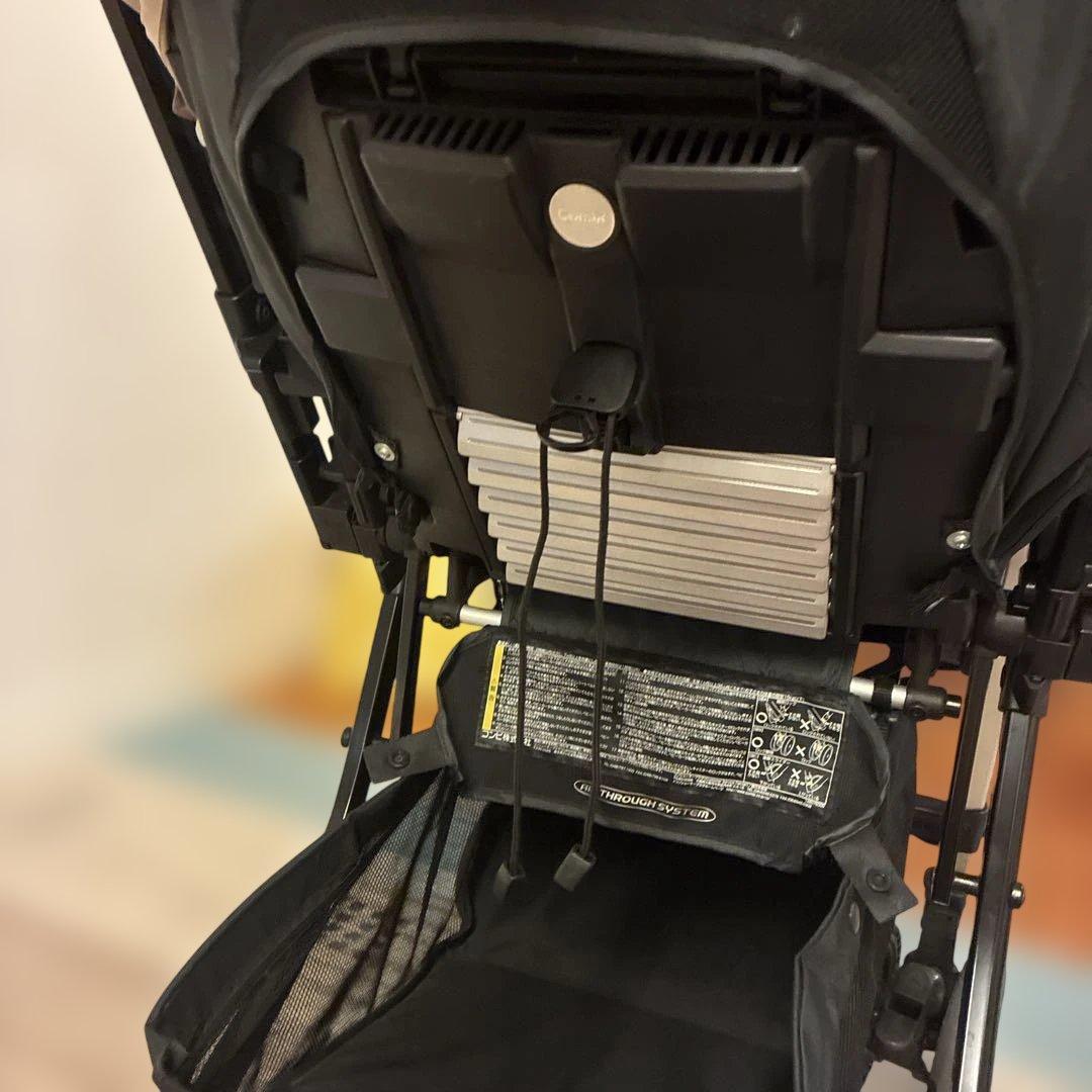 COMBI ネムリエ オート４キャス UE-630 ブランベージュ　美品