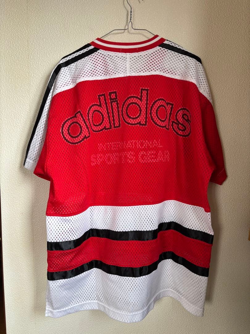 adidas メッシュゲームシャツ　赤/白 Vネック