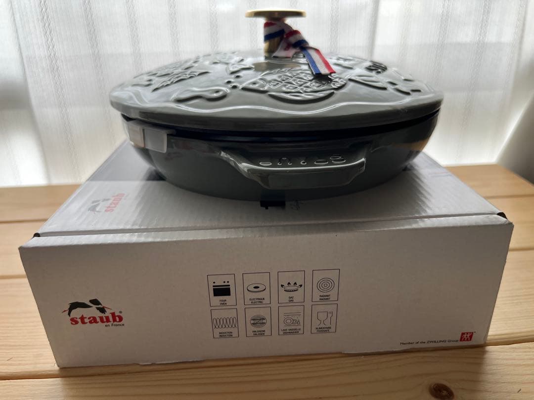 【新品】staub ミナペルホネン ホットプレート ラウンド 20cm　ユーカリ