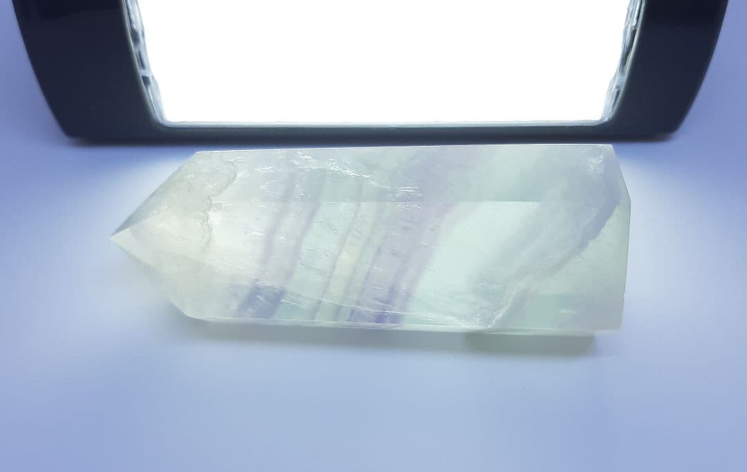 パステル　フローライト　ポイント　六角柱　虹　蛍石　ゆめかわ　合言葉割引