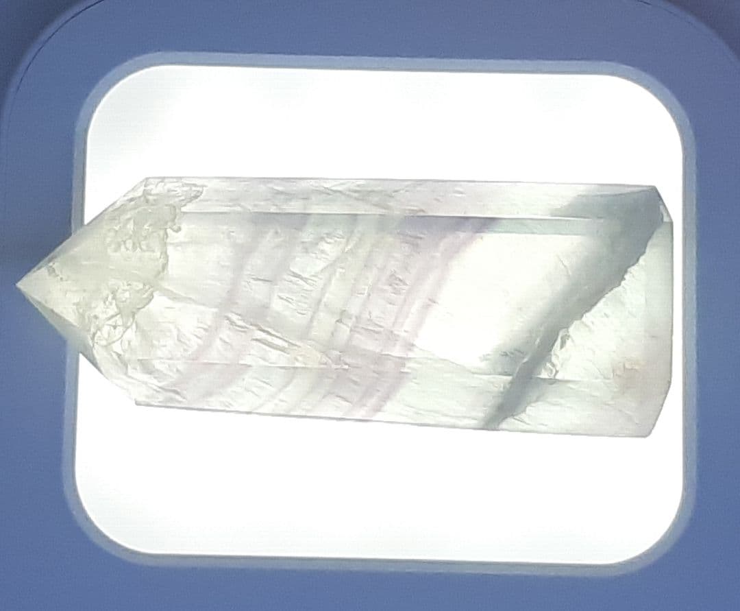 パステル　フローライト　ポイント　六角柱　虹　蛍石　ゆめかわ　合言葉割引