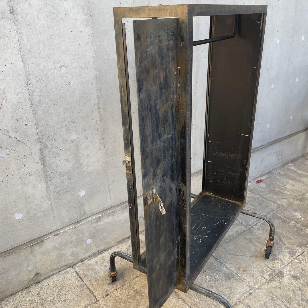 1910s ヴィンテージ 金属製ハンガーラック キャスター付き　インダストリアル