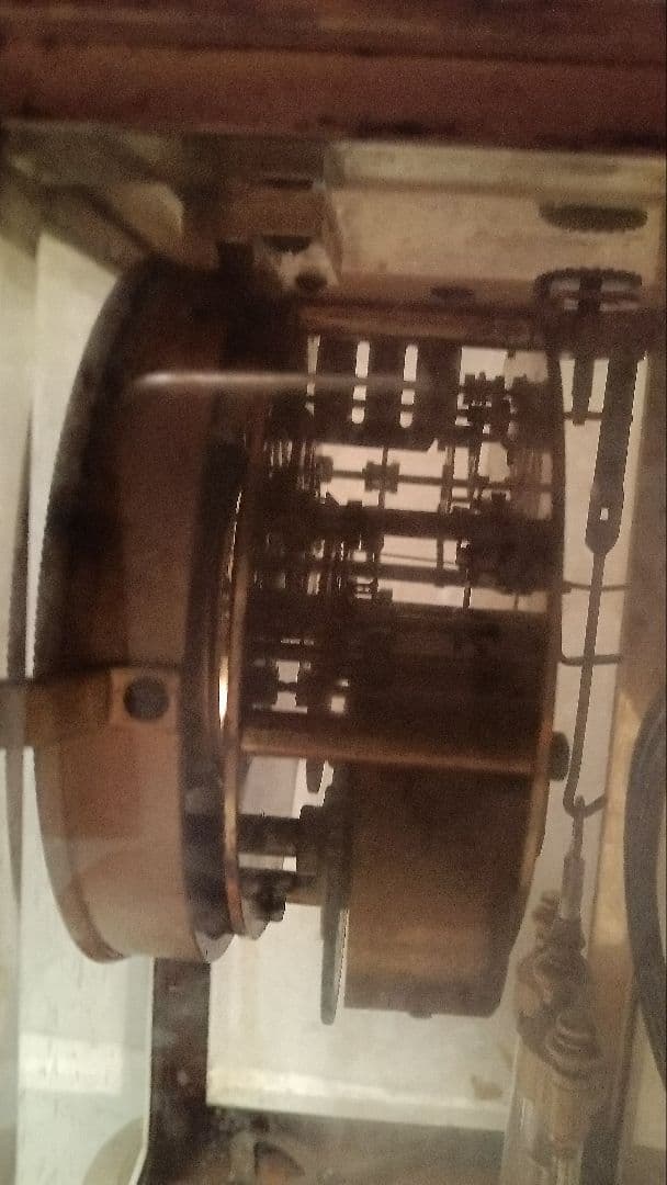 アンティーク ネジ巻式　振り子 置き時計