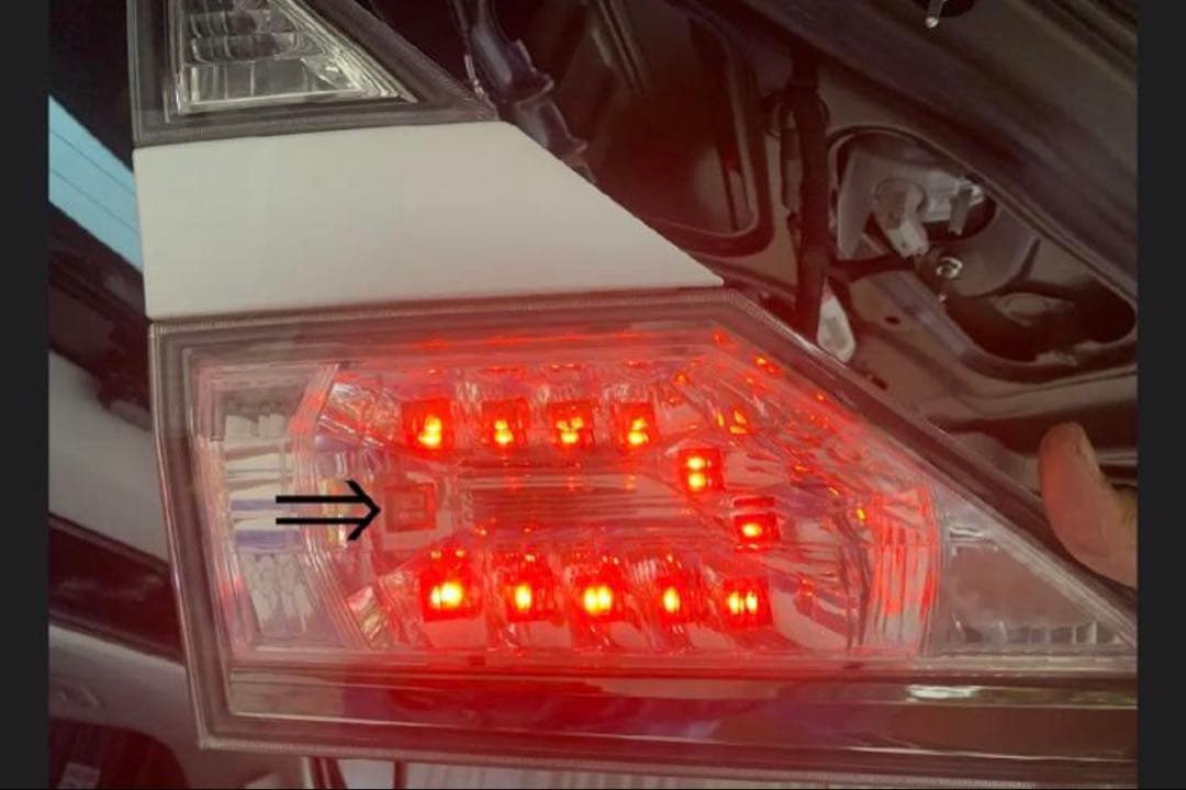 (H20/5) ヴェルファイア DBA-ANH20W テールランプ セット