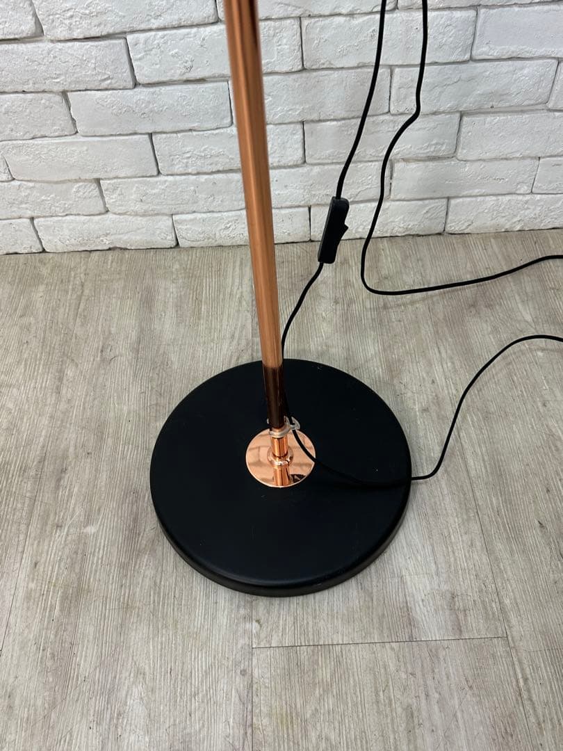 【東京都23区配送無料】定価7万円　2灯　スタンド　ライト　フロア　電気　デスク