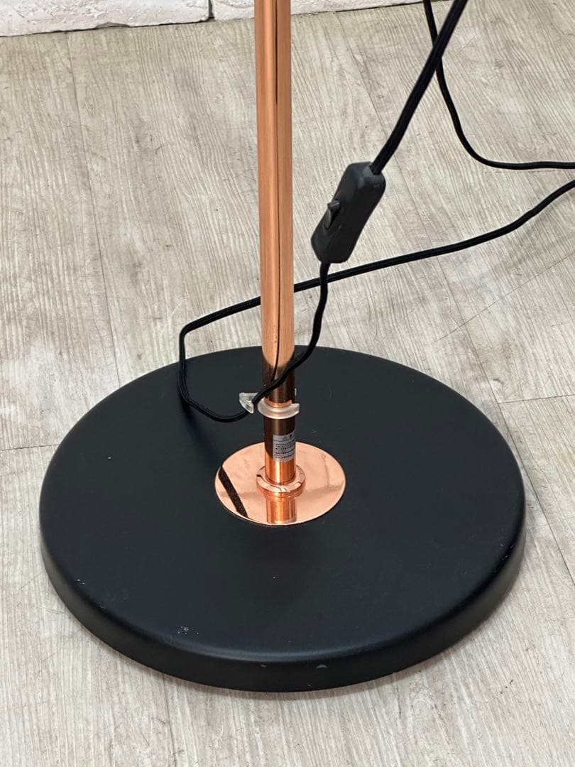 【東京都23区配送無料】定価7万円　2灯　スタンド　ライト　フロア　電気　デスク