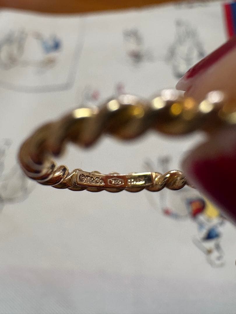 ティファニー18k ナローツイストリング