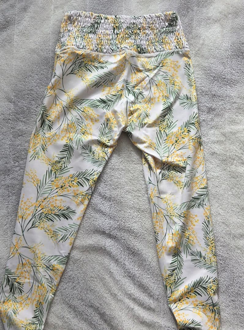 【SUKALA 】人気のミモザ柄ヨガレギンス L