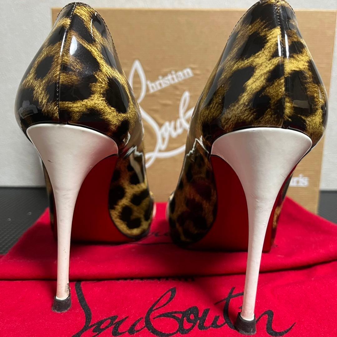 クリスチャンルブタン　豹柄　レオパード　パテント　白　ハイヒール　35 美品