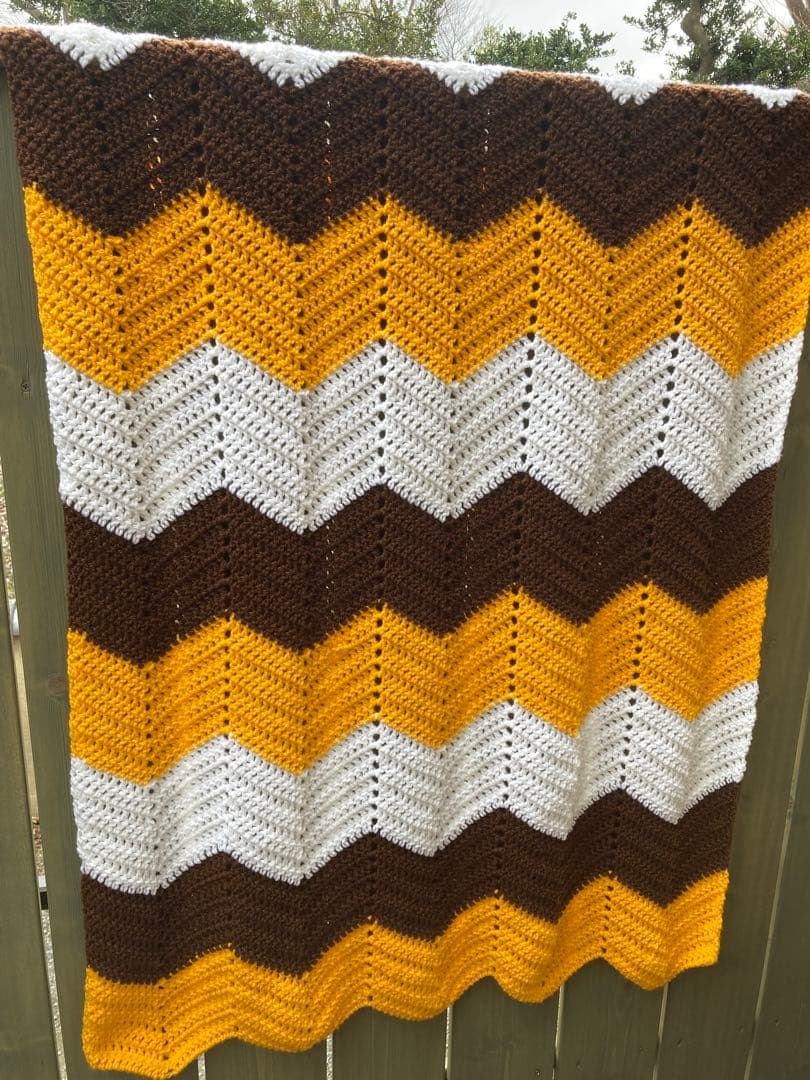 新品　ニットブランケット　グラニースクエア　モチーフ編み　レトロ雑貨　60年代