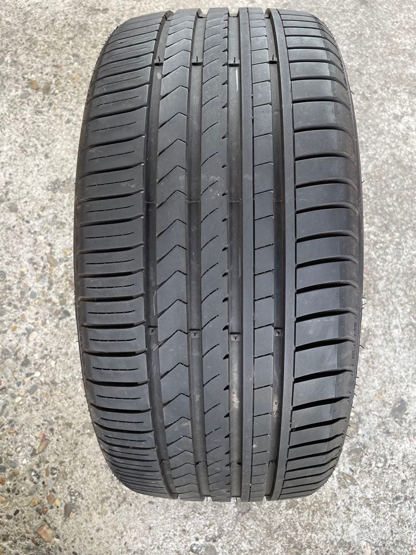 255/35R20 バリ溝 20インチ タイヤ 4本セットWINRUN R330