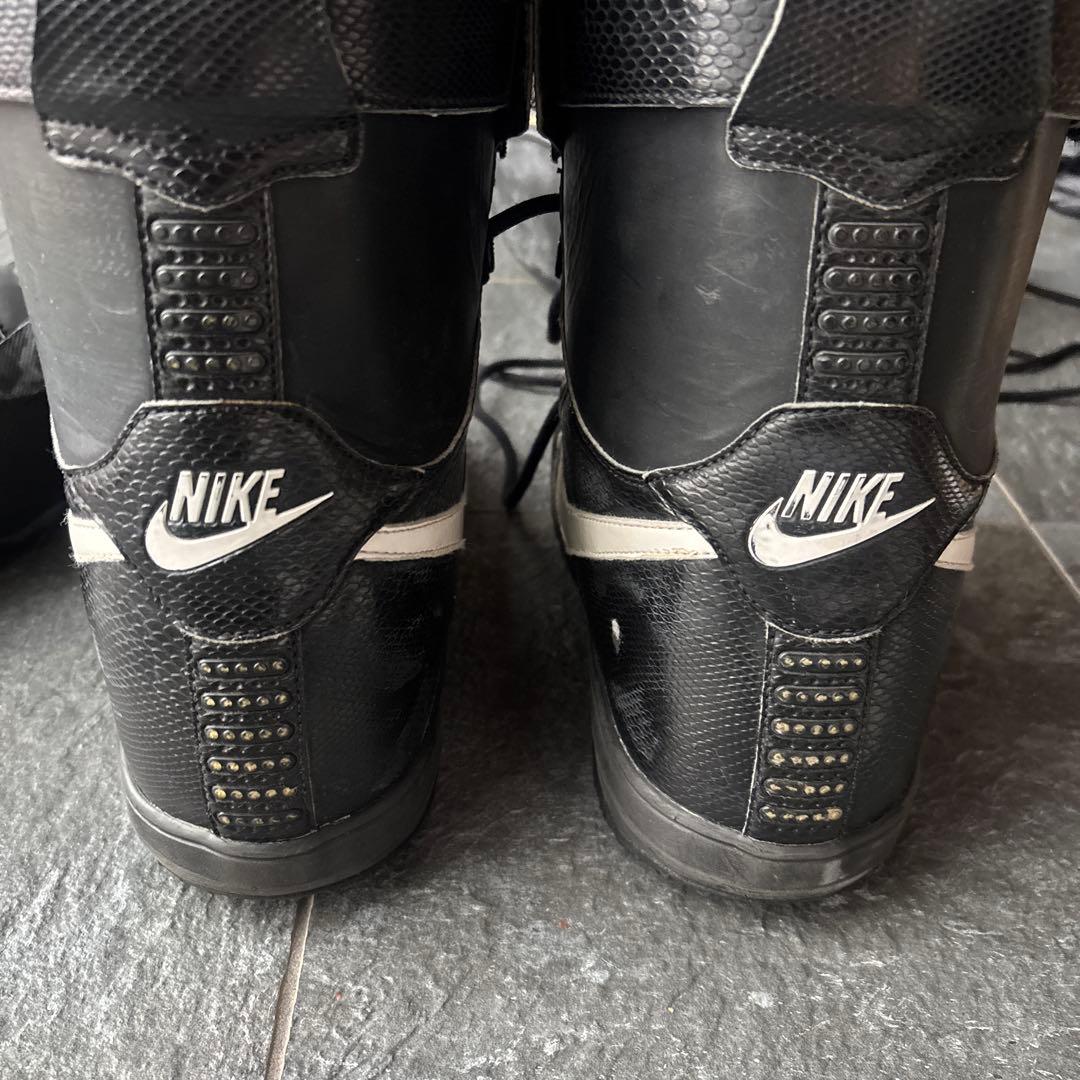 Nike スノーボードブーツ ブラック/ホワイト