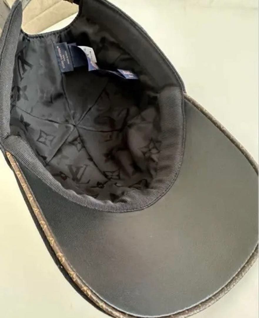 ルイヴィトン　LVキャップ　美品