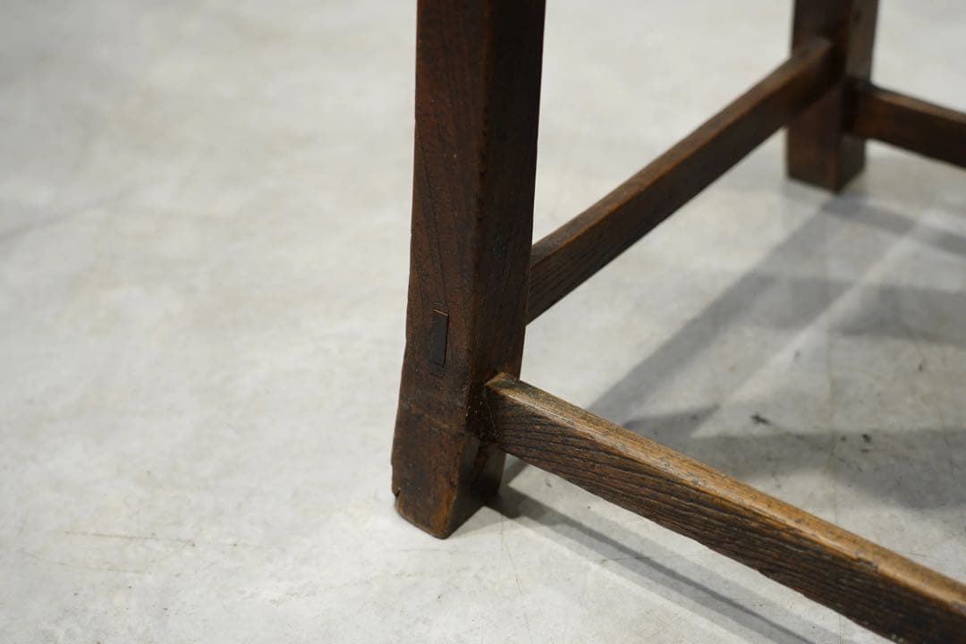 スクエアスツール　古木　木製椅子　楢材　大正時代