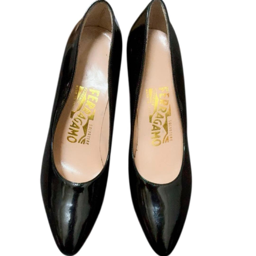 未使用 フェラガモ ブラック22.5㎝ エナメル