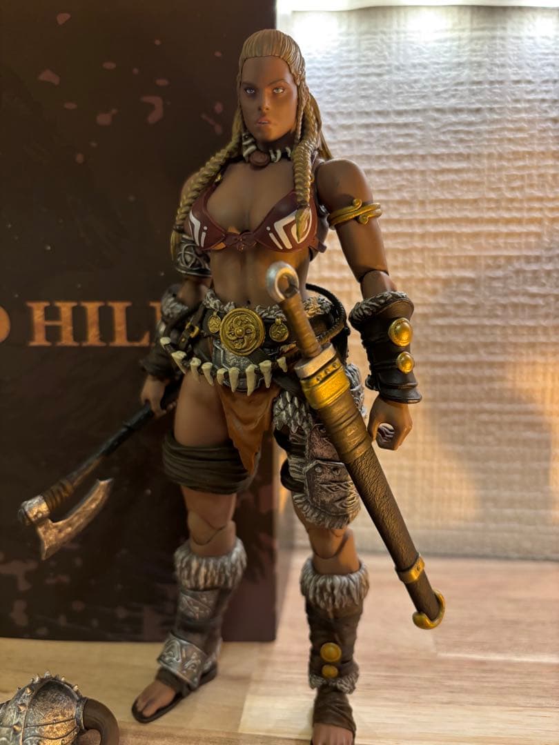 XESRAY STUDIO Gold Hilder，1/12 　６インチ