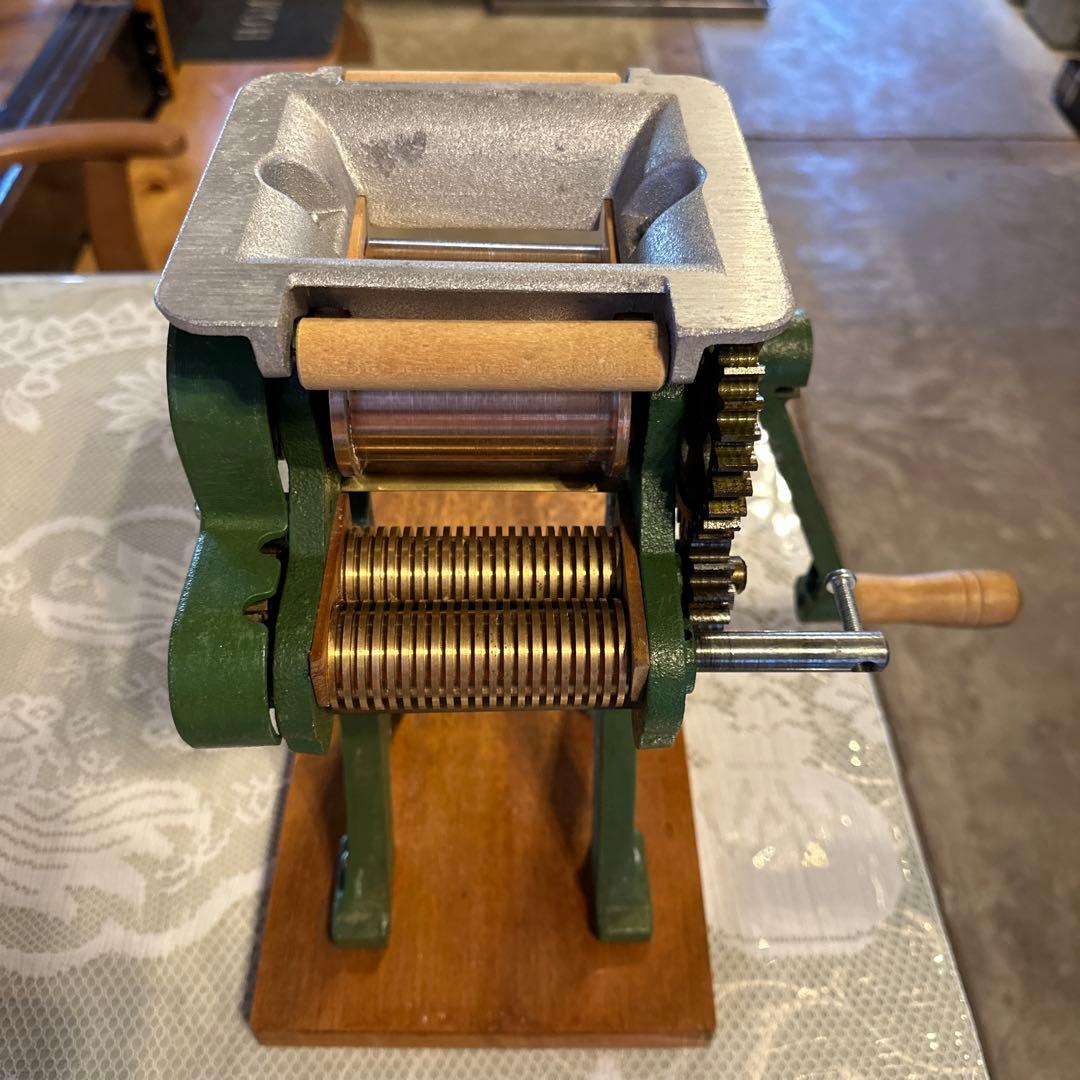 小野式1号型両刃製麺機