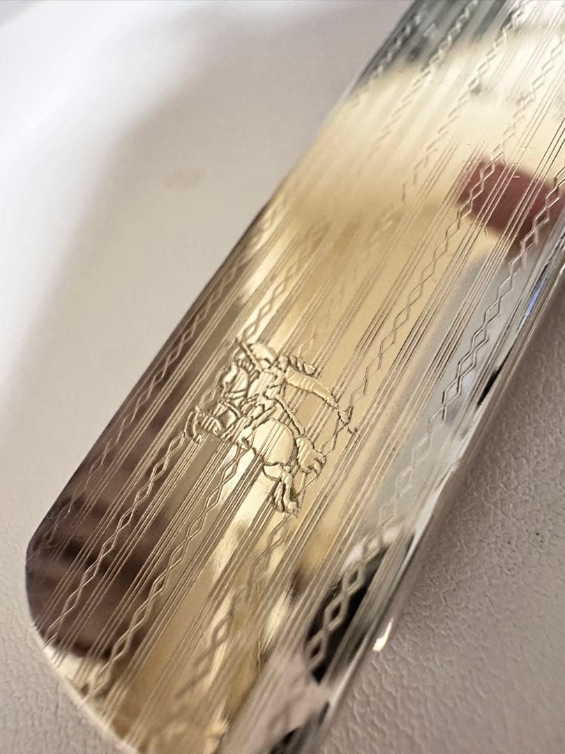 BURBERRY バーバリー マネークリップ 札ばさみ シルバー系　鏡面仕上げ