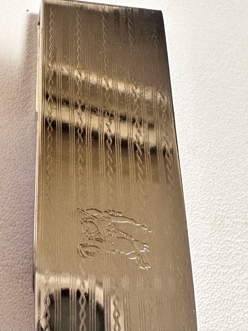 BURBERRY バーバリー マネークリップ 札ばさみ シルバー系　鏡面仕上げ