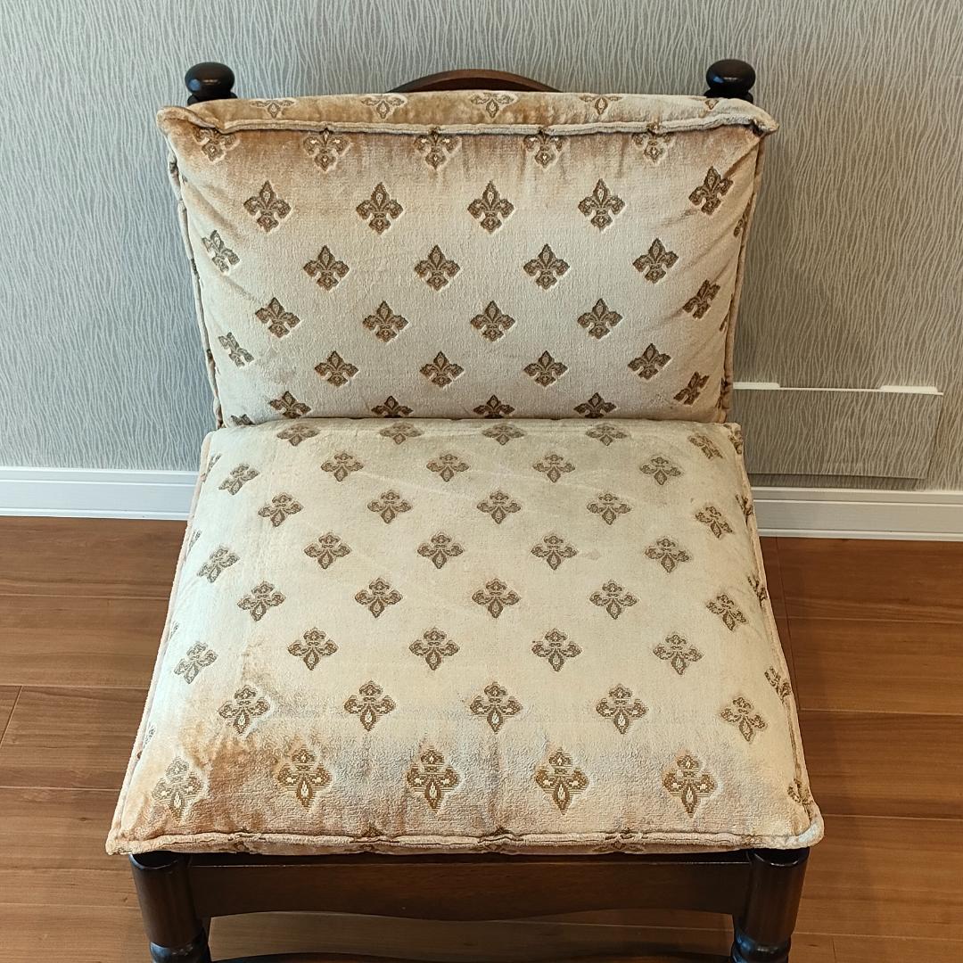 ナガノインテリア　一人掛けソファ　クラシカル　クッション付き①