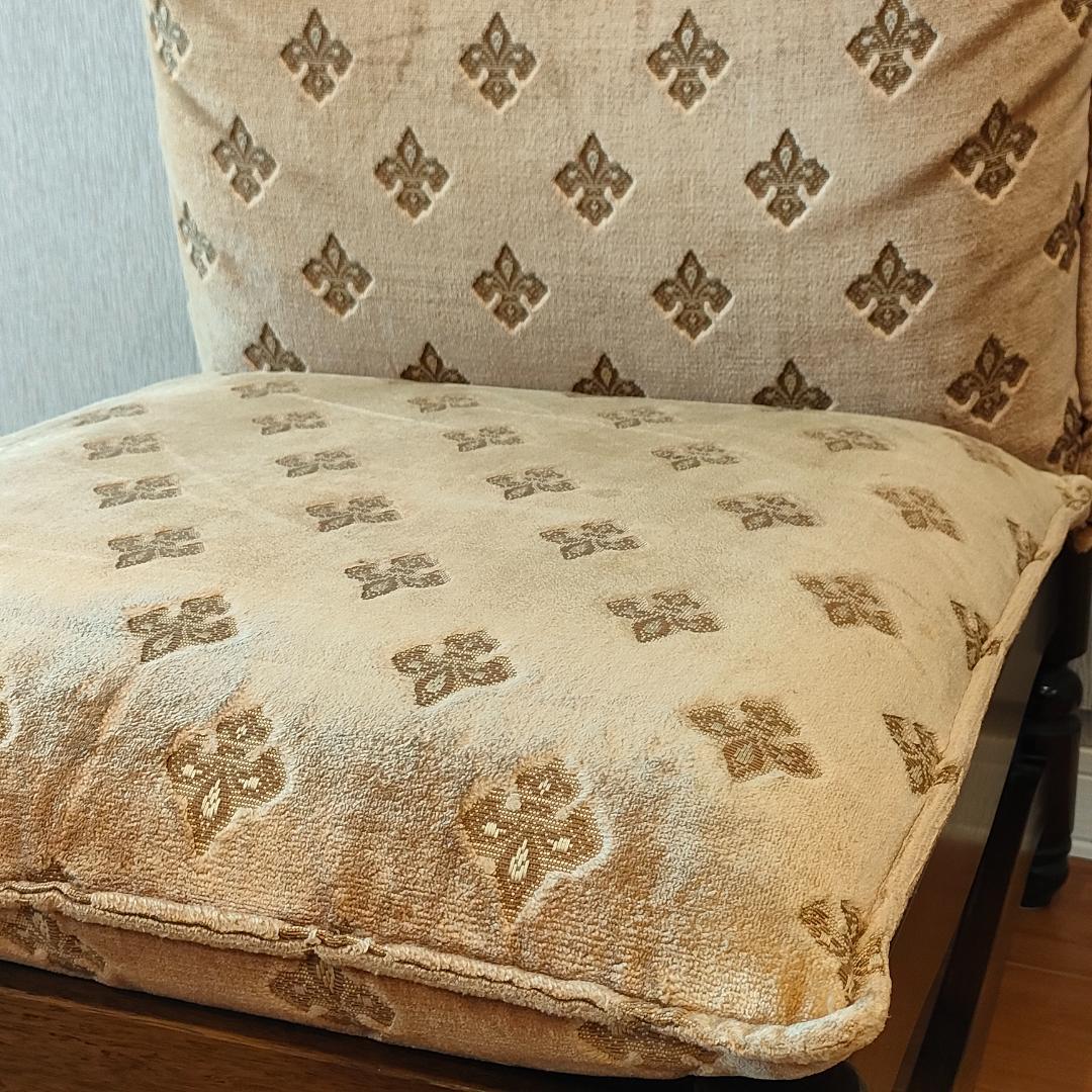 ナガノインテリア　一人掛けソファ　クラシカル　クッション付き①