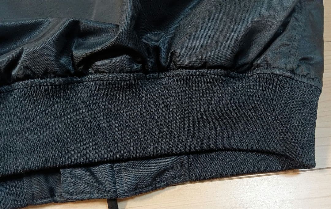 美品ユニクロ+J ハイブリッドダウンオーバーサイズMA-1ブルゾン M ブラック