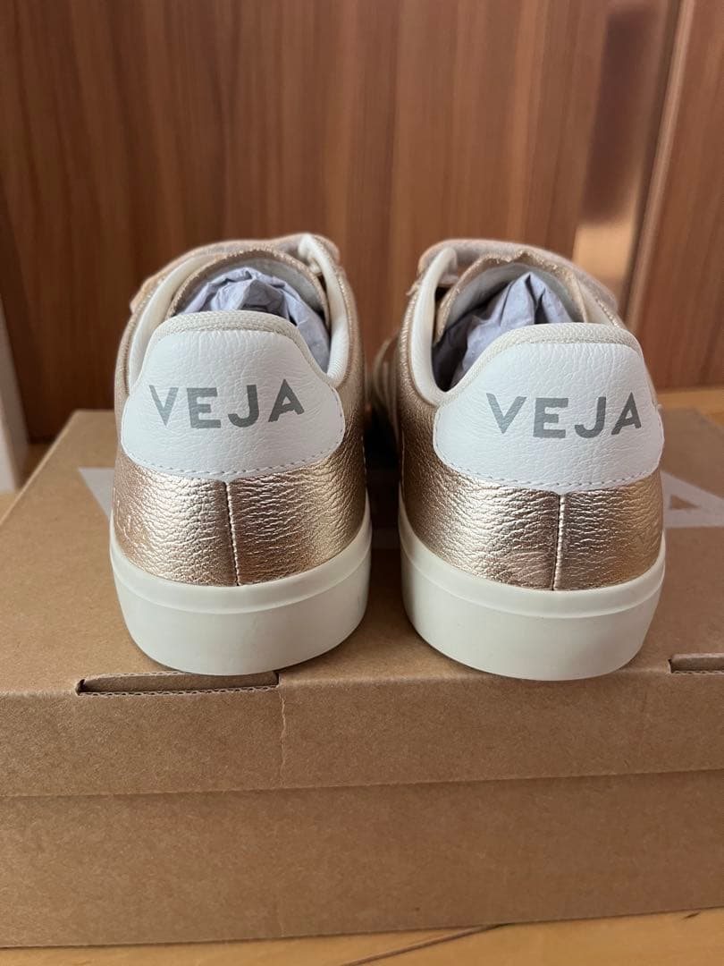 VEJA ゴールド RECIFE LEATHER スニーカー
