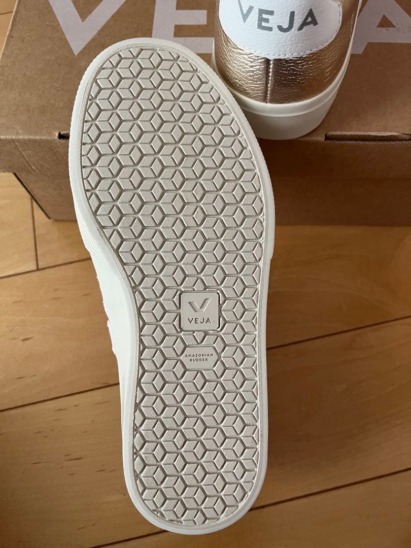 VEJA ゴールド RECIFE LEATHER スニーカー