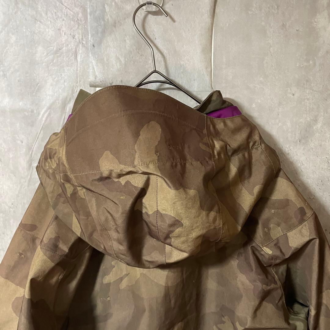 BurtonバートンスキーウェアスノーボードジャケットパーカーGORETEX迷彩