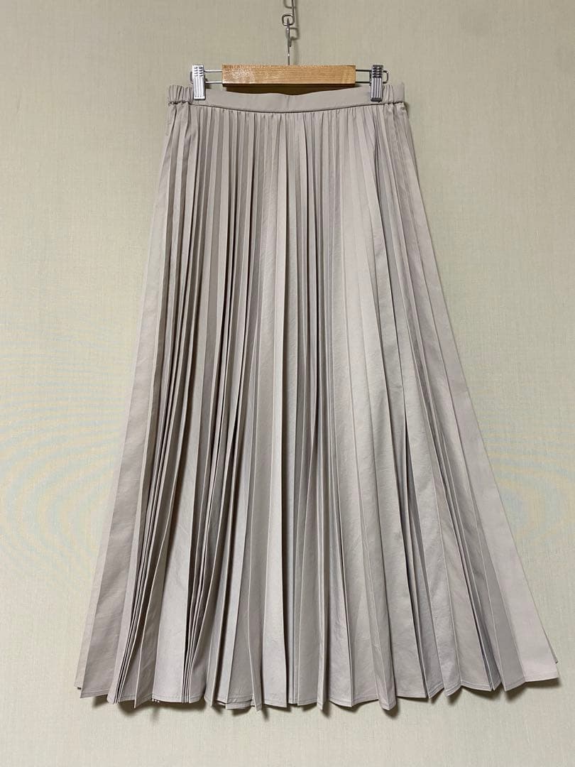 23区　CanCam11月号掲載　パウダリータイプライター プリーツ スカート