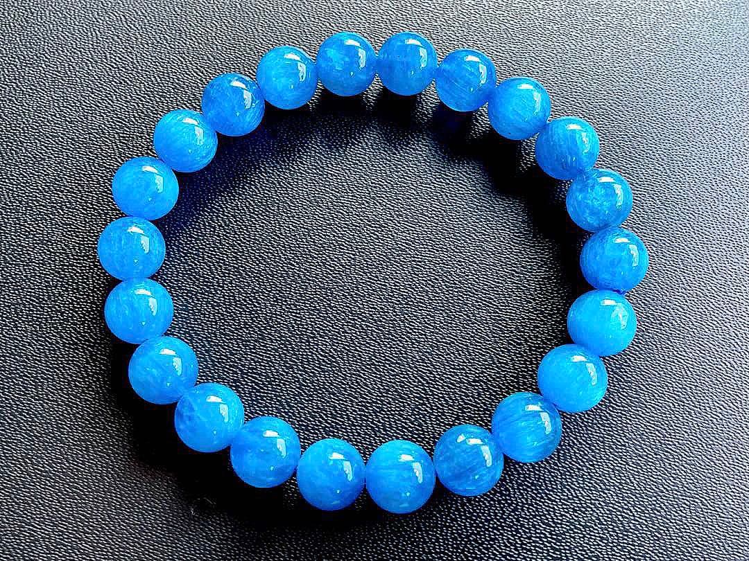 究極品質　未来への指針と絆を象徴する守護石　ネオンブルーアパタイトキャッツアイ