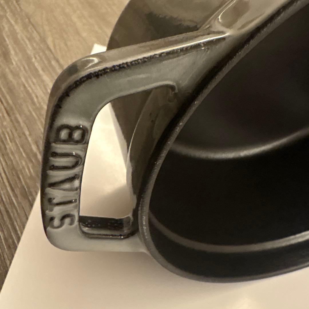 美品　STAUB ストウブ ピコ・ココット オーバル 23cm 両手鍋 グレー