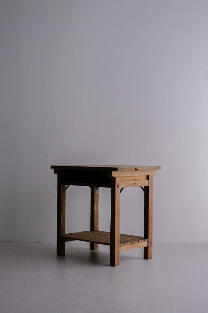 ラワン 杉 無垢材 サイドテーブル　勉強机　アンティークテーブル　古家具